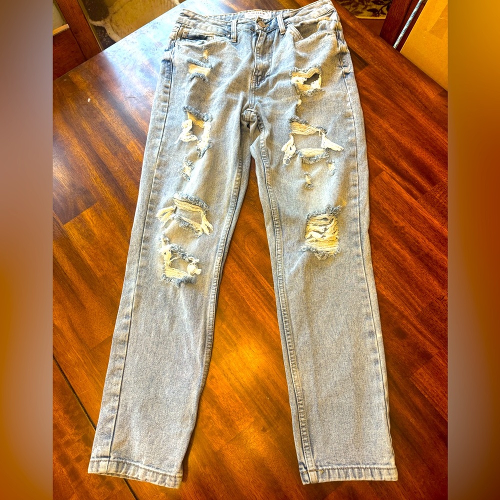 Refuge Denim boyfriend style distressed ripped jeans size 5